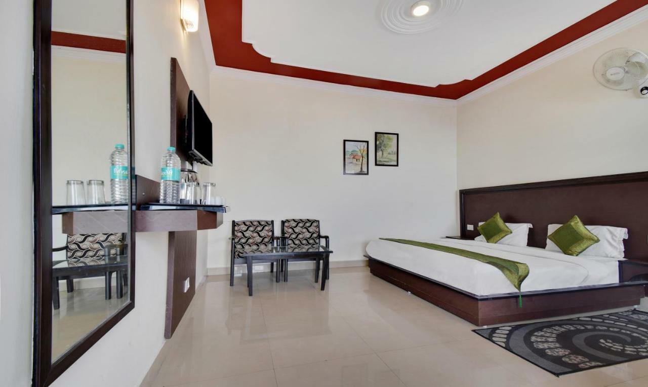 Treebo Mayur, Mall Road Mussoorie Exterior photo