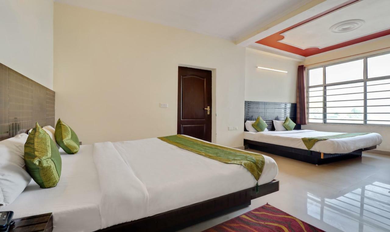 Treebo Mayur, Mall Road Mussoorie Exterior photo