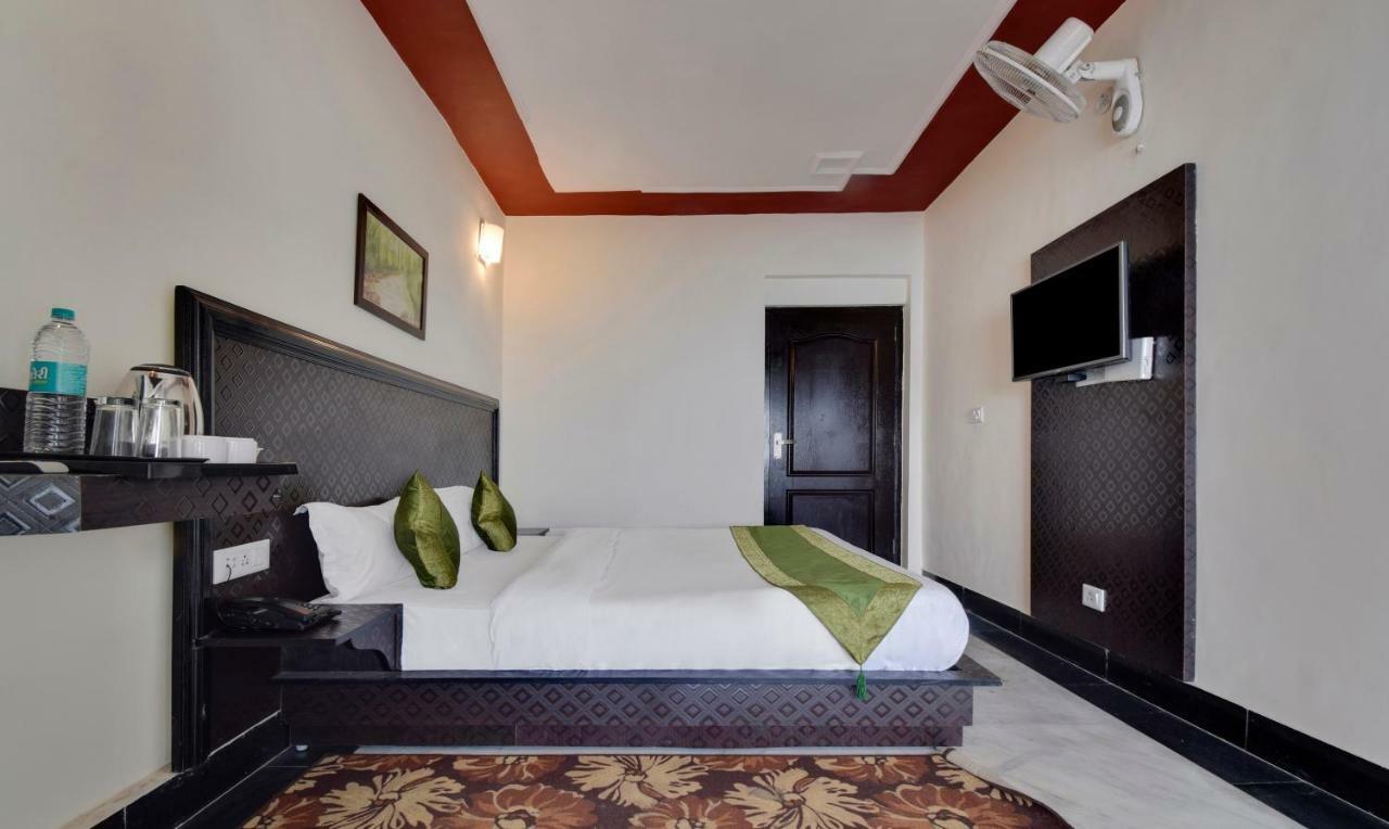 Treebo Mayur, Mall Road Mussoorie Exterior photo