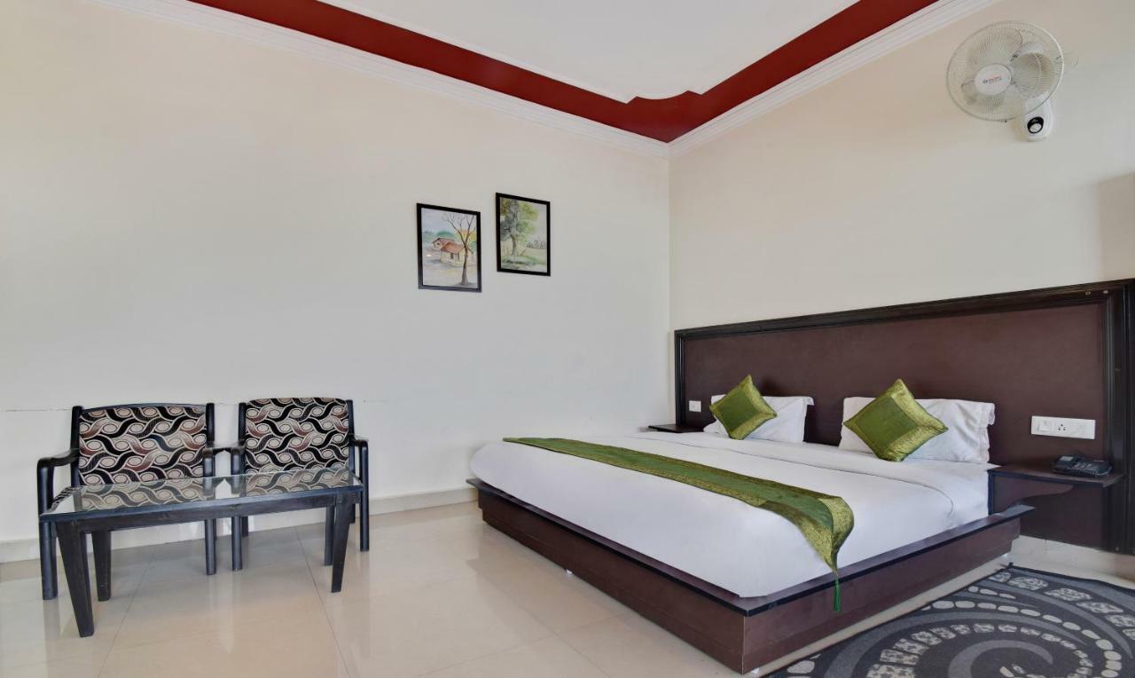Treebo Mayur, Mall Road Mussoorie Exterior photo